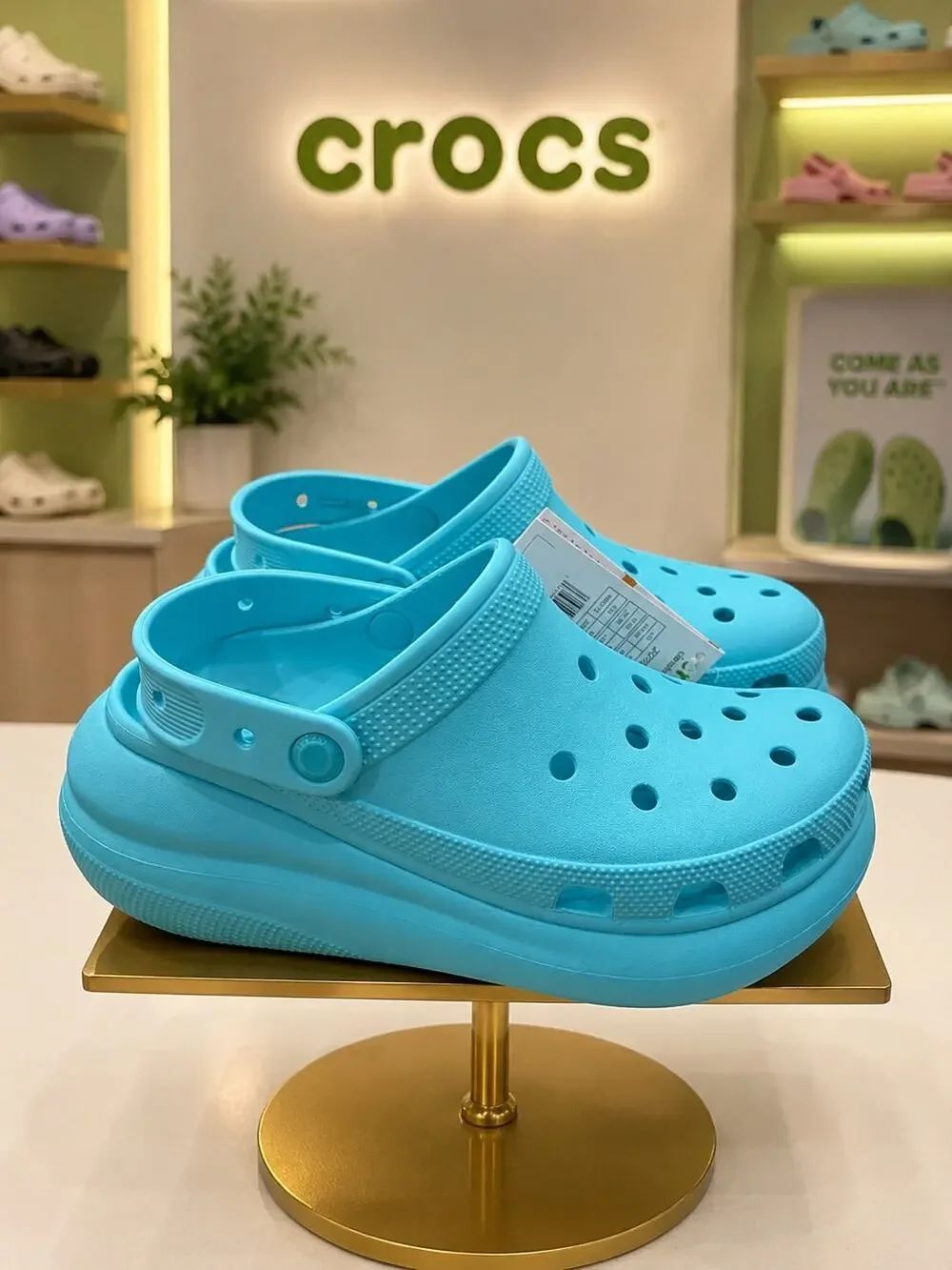 NWT Crocs Classic Crush Clog Blue Bell Platform Clogs Women’